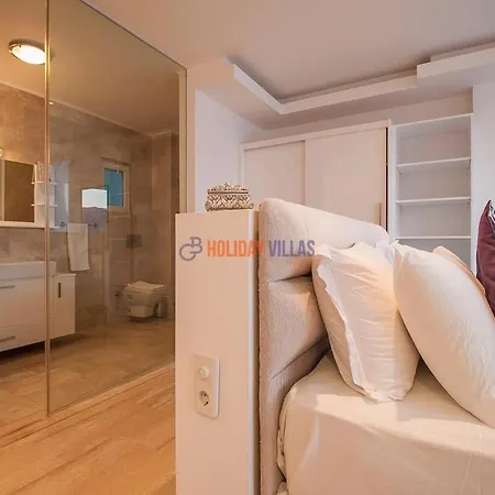 Gb Villas 1 *